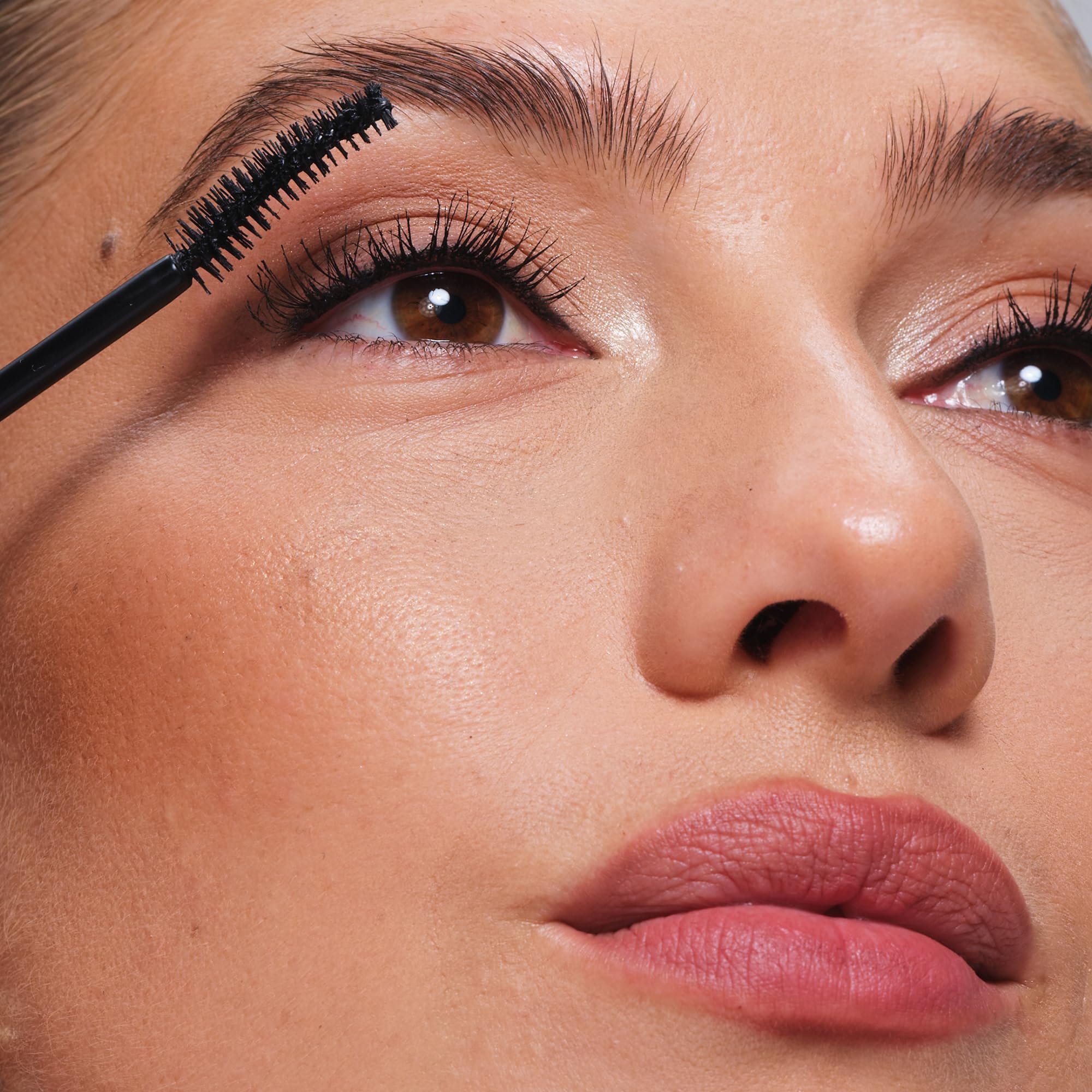 Milani Highly Rated Fan Club Fanning Mascara - Volumizing & Lengthening Lash Makeup for Lifted, Curled Lashes - 24-Hour Smudge-Proof Formula - Vegan & Cruelty-Free, Made in Italy, Brown - Image 7